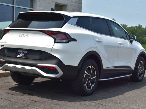 Used 2023 Kia Sportage LX AWD/4WD image 14