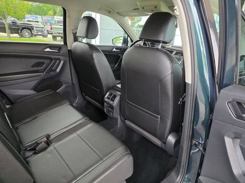 Used 2018 Volkswagen Tiguan SE AWD/4WD image 12