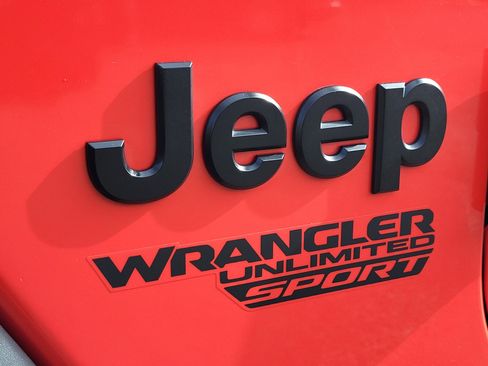 Used 2021 Jeep Wrangler Unlimited Sport image 25