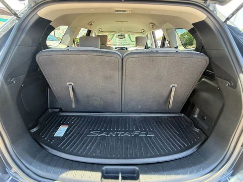 Used 2019 Hyundai Santa Fe XL SE FWD image 16