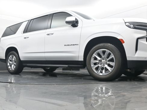 Used 2023 Chevrolet Suburban Premier image 26