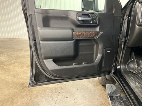 Certified 2022 GMC Sierra 2500 Denali w/ Denali Ultimate Package AWD/4WD image 16