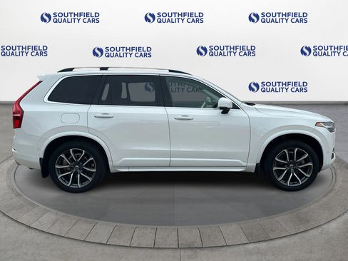 Used 2016 Volvo XC90 T6 Momentum w/ Momentum Plus Package image 8
