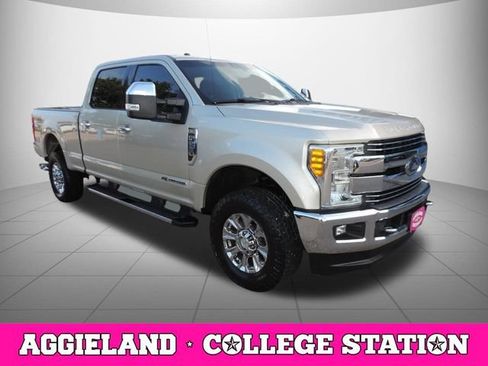 Used 2017 Ford F250 Lariat w/ Chrome Package AWD/4WD image 3