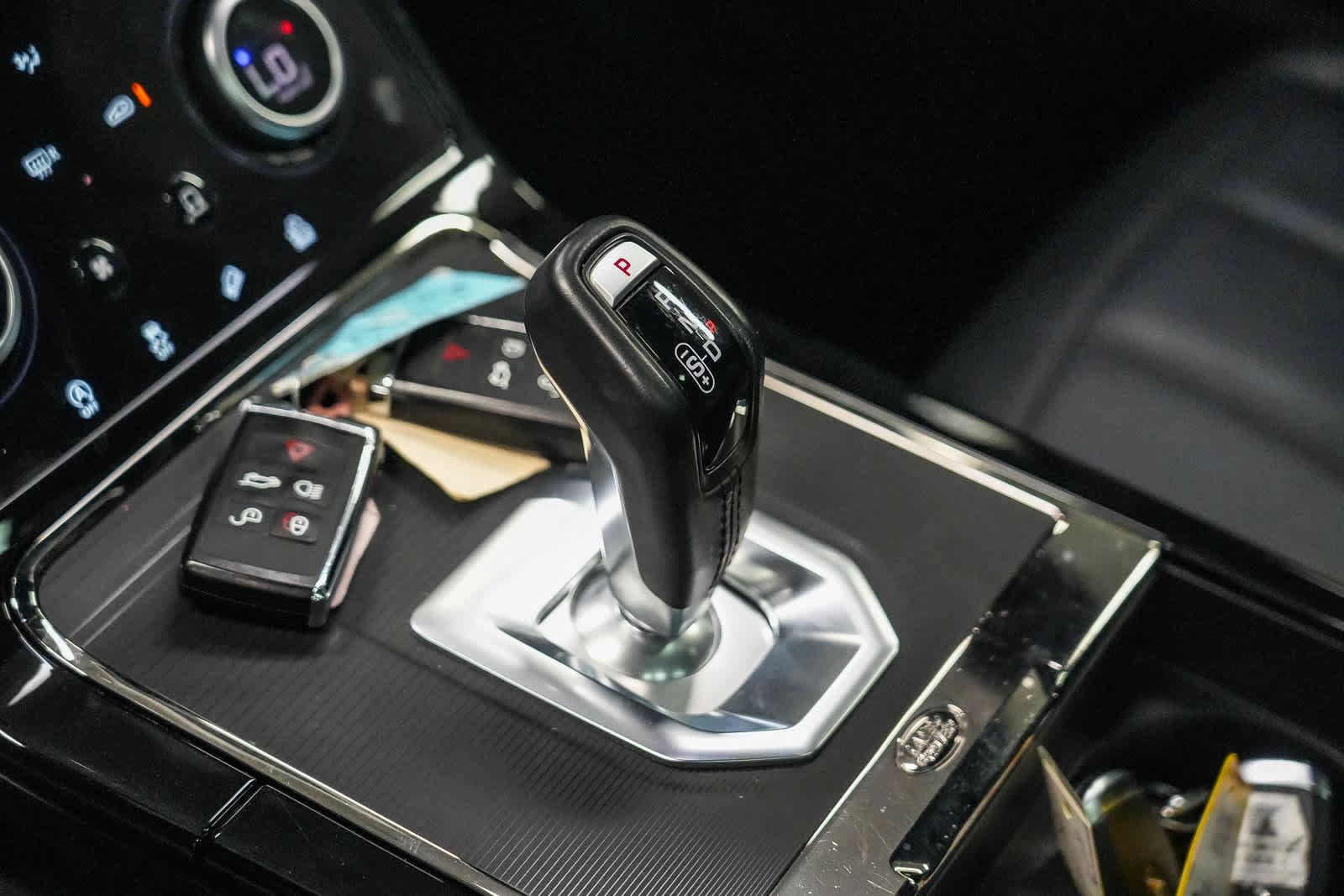 Used 2023 Land Rover Range Rover Evoque R-Dynamic S AWD/4WD image 19