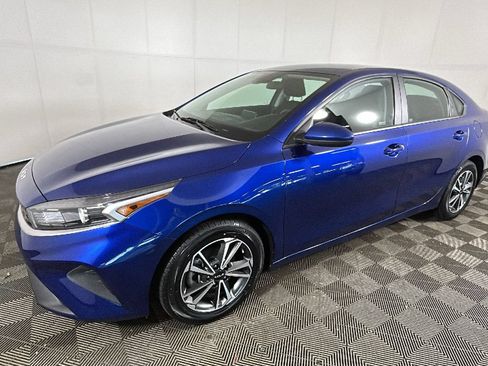 Used 2022 Kia Forte LXS FWD image 7