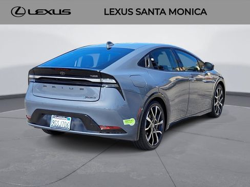 Used 2023 Toyota Prius Prime FWD image 5