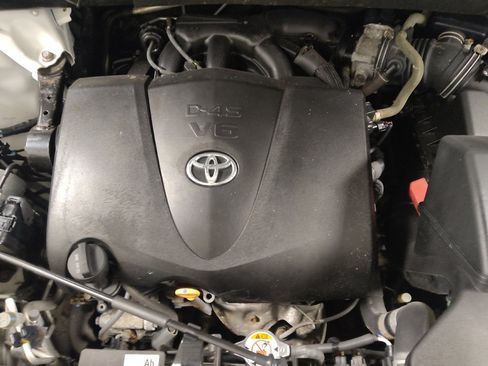 Used 2018 Toyota Highlander Plus AWD/4WD image 30