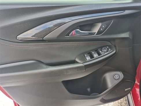 Used 2021 Chevrolet TrailBlazer RS w/ Sun and Liftgate Package image 20