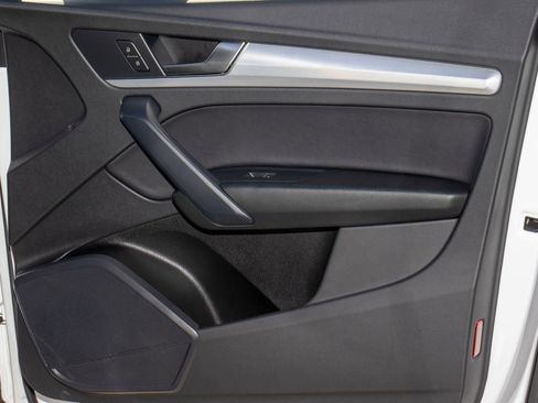 Used 2025 Audi Q5 2.0T Premium image 19