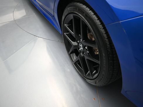 Used 2023 Honda Civic Sport image 32