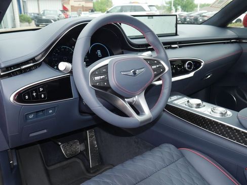 Used 2025 Genesis GV70 3.5T Sport w/ Sport Prestige Package AWD/4WD image 41