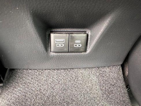 Used 2026 Toyota Camry LE image 11