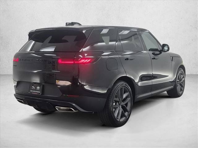 New 2027 Land Rover Range Rover Sport SE AWD/4WD image 2