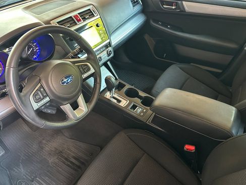 Used 2017 Subaru Outback 2.5i Premium AWD/4WD image 11