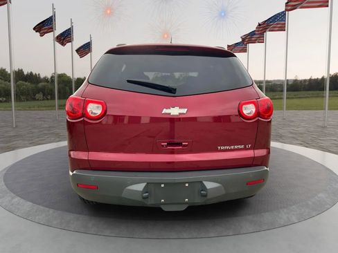 Used 2010 Chevrolet Traverse LT w/ Personal Connectivity Package image 6