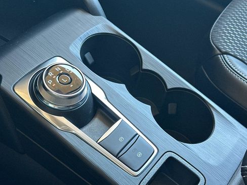 New 2025 Ford Escape SE image 19