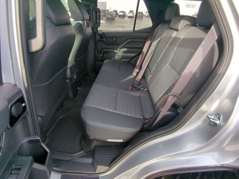 Used 2025 Toyota 4Runner TRD Off-Road Premium image 16