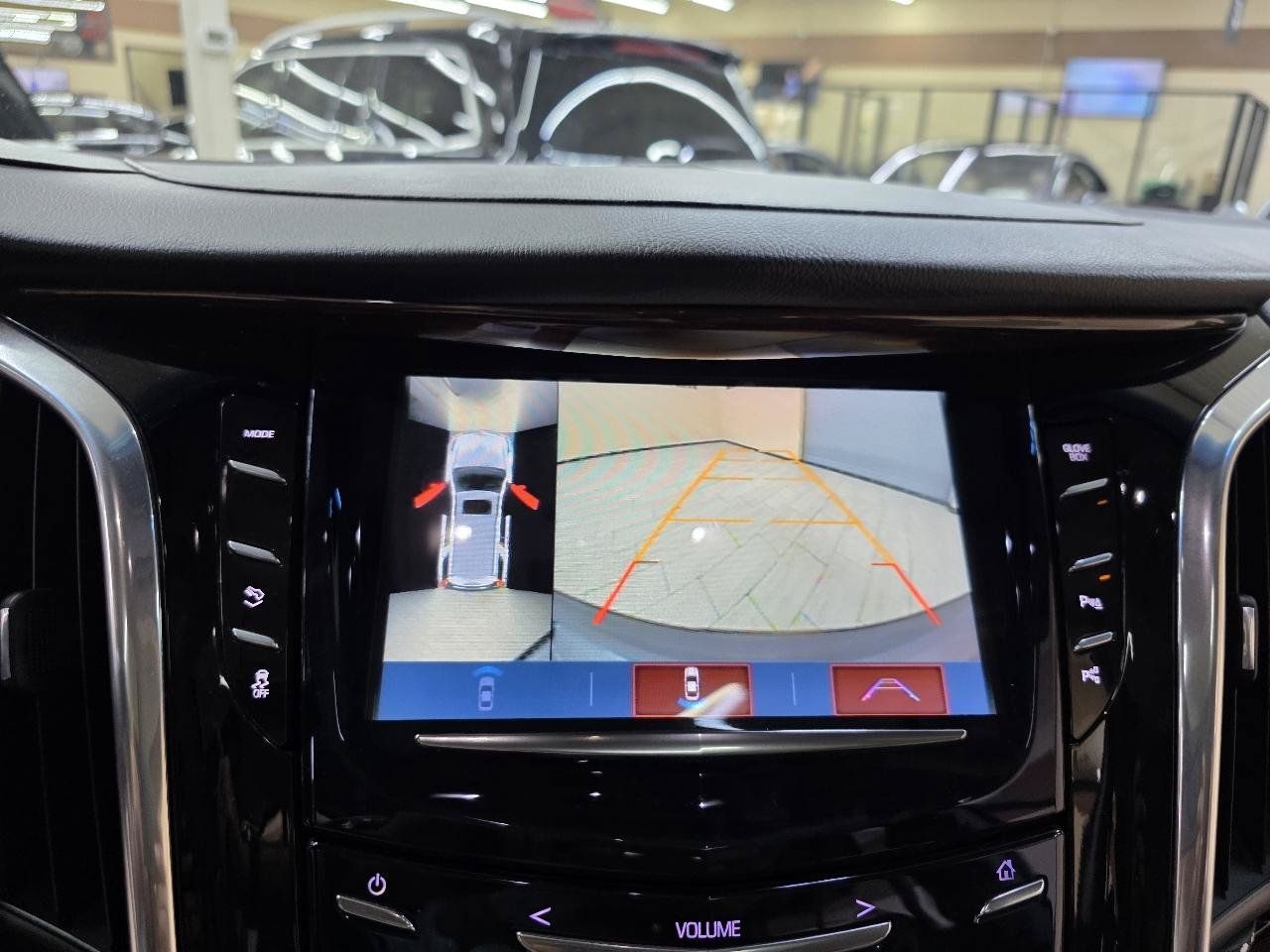Used 2018 Cadillac Escalade ESV Luxury RWD image 35