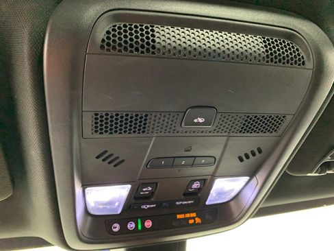 Used 2021 Cadillac XT5 Premium Luxury image 25