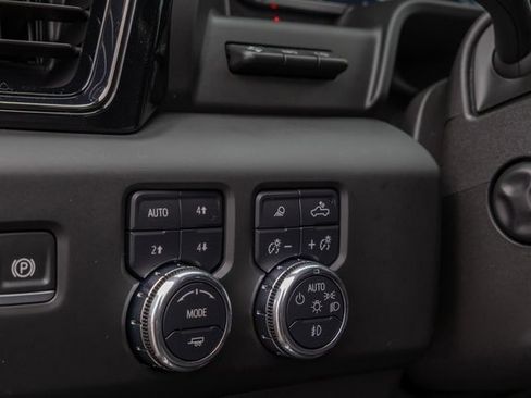 Used 2025 GMC Sierra 1500 AT4X image 23