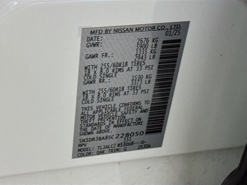 Used 2025 Nissan Pathfinder SV FWD image 30