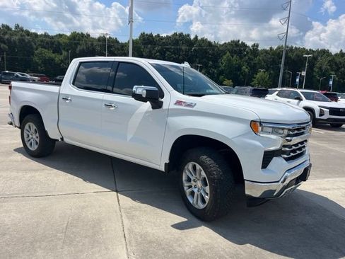 Used 2025 Chevrolet Silverado 1500 LTZ w/ LTZ Premium Package AWD/4WD image 10