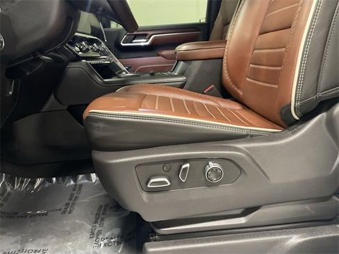 Used 2025 GMC Sierra 2500 Denali Ultimate image 23