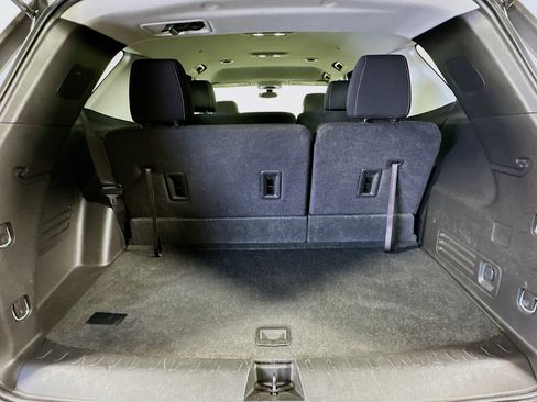 Used 2019 Chevrolet Traverse LS FWD image 28