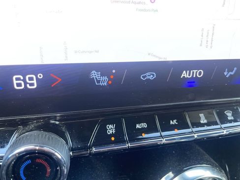 Used 2024 Chevrolet Blazer EV LT AWD/4WD image 19