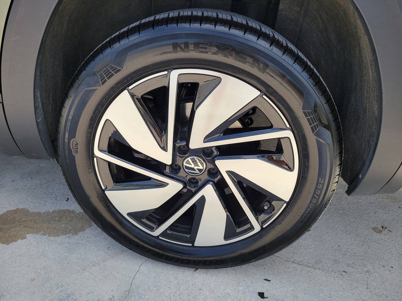 Used 2026 Volkswagen Atlas SE FWD image 13