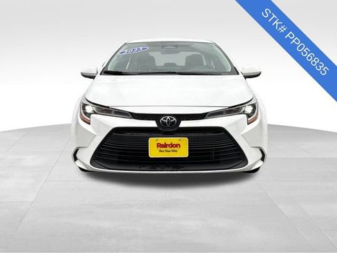 Used 2023 Toyota Corolla LE image 2