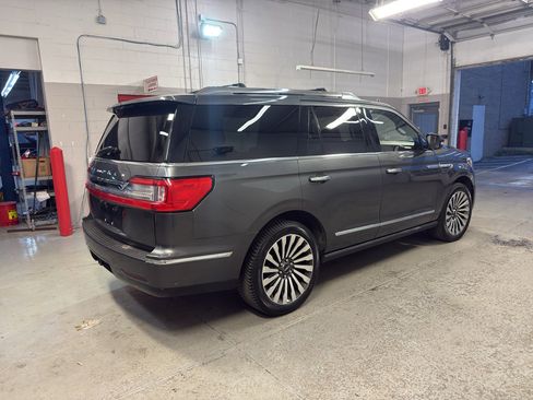 Used 2018 Lincoln Navigator Reserve w/ Technology Package AWD/4WD image 7
