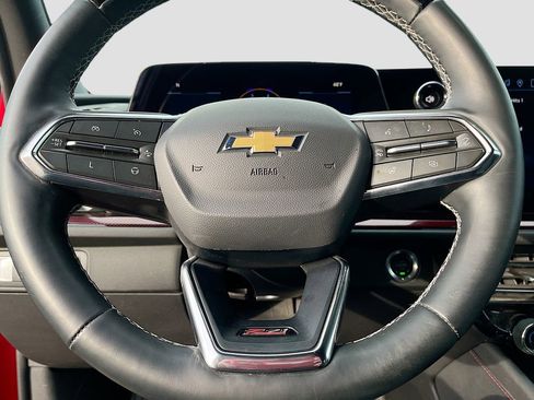 Used 2025 Chevrolet Traverse Z71 w/ Enhanced Driving Package AWD/4WD image 11