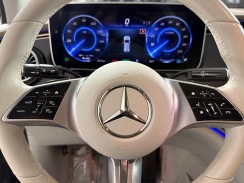 Used 2023 Mercedes-Benz EQE 350+ SUV image 23