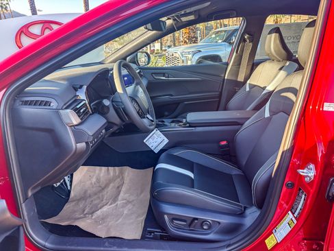 New 2026 Toyota Camry Hybrid FWD image 20