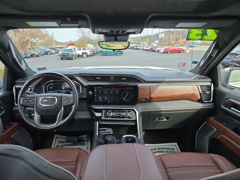 Used 2023 GMC Sierra 1500 Denali Ultimate image 17