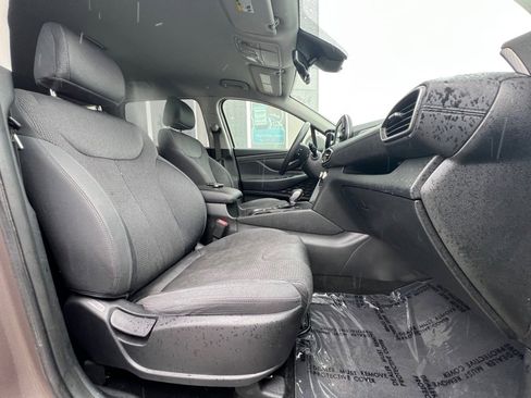 Used 2019 Hyundai Santa Fe SEL FWD image 18