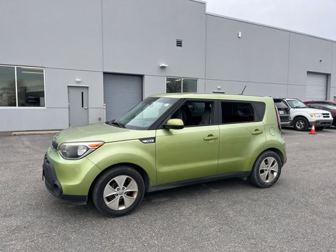 Used 2016 Kia Soul Base image 4