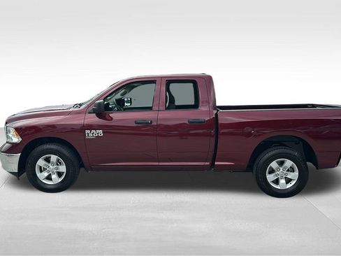 Used 2024 RAM 1500 Classic SLT image 4