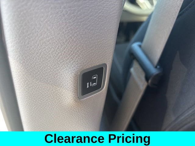 Used 2023 Chrysler Voyager LX FWD image 30