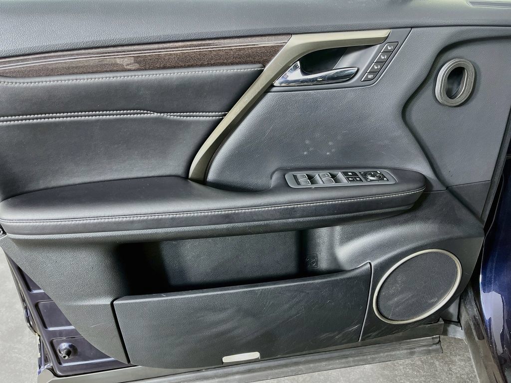 Used 2020 Lexus RX 450hL Luxury w/ Accessory Package AWD/4WD image 28