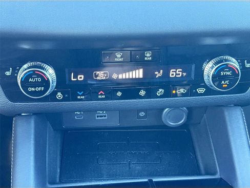 New 2025 Mitsubishi Outlander SEL Black Edition image 16