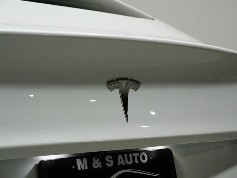 Used 2021 Tesla Model 3 Standard Range Plus image 17