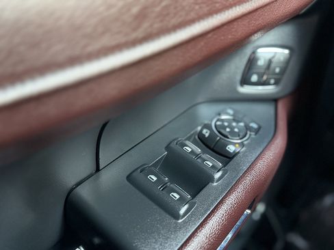 Used 2022 Ford Expedition Max Limited AWD/4WD image 9