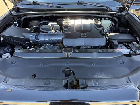 Used 2022 Toyota 4Runner TRD Off-Road image 28