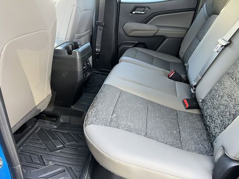 Used 2024 Chevrolet Colorado ZR2 w/ Technology Package AWD/4WD image 16