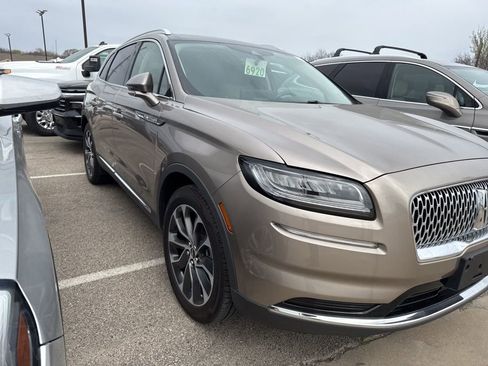 Used 2021 Lincoln Nautilus Reserve image 3