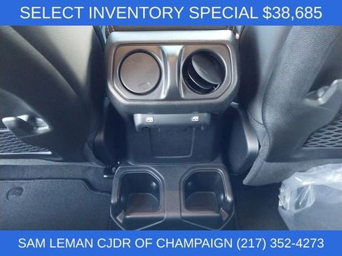 New 2025 Jeep Gladiator Sport image 8