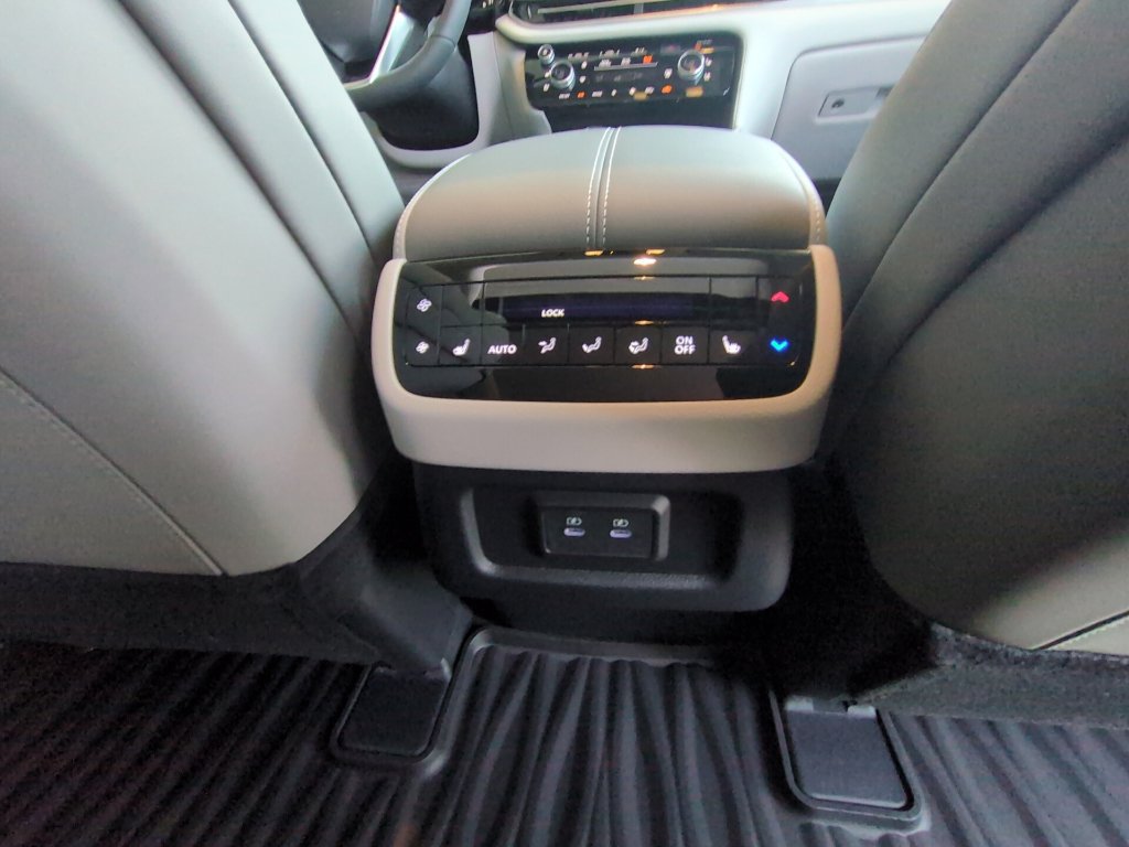 Certified 2027 INFINITI QX60 Luxe w/ Cargo Package FWD image 30